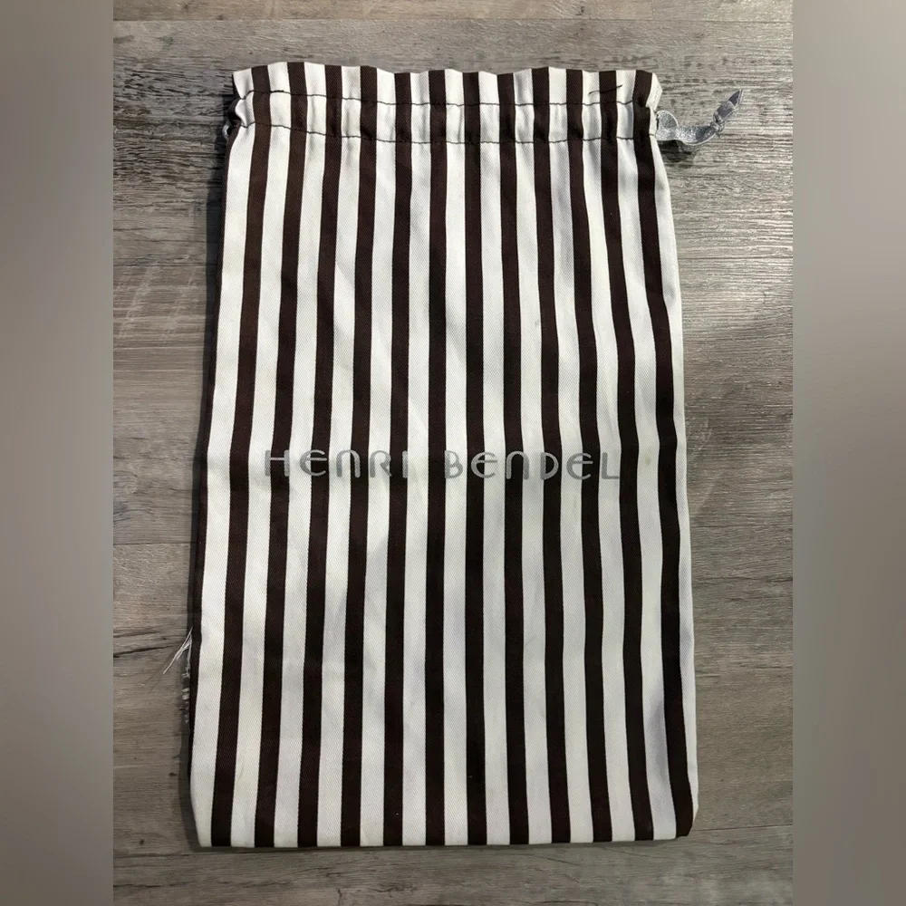 Henri Bendel Dustbag